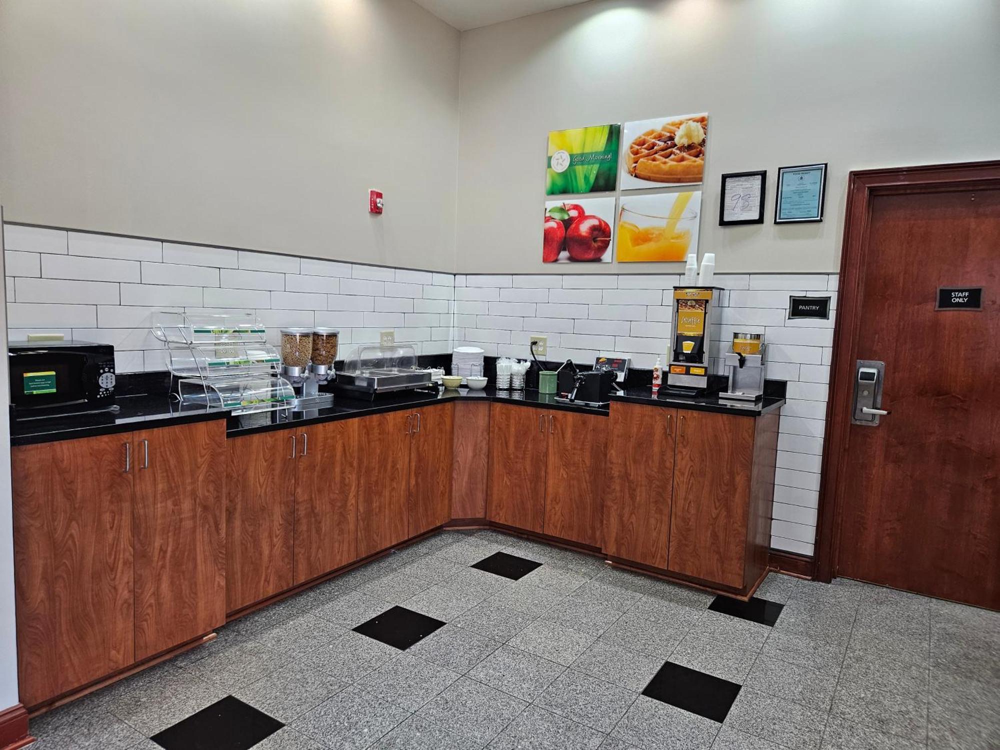 Quality Inn & Suites Greenville I-65 Ngoại thất bức ảnh